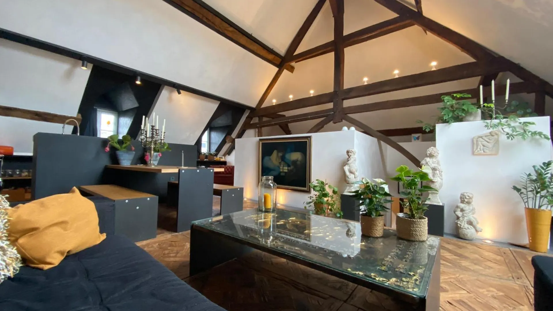 The Castle Loft - Pascal'S Angels Apartment Clemency
