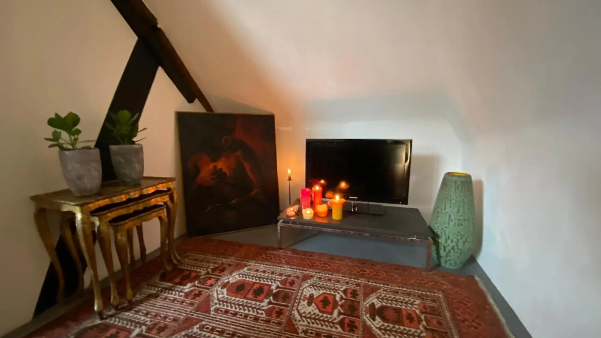The Castle Loft - Pascal'S Angels Apartment Clemency 0*,
